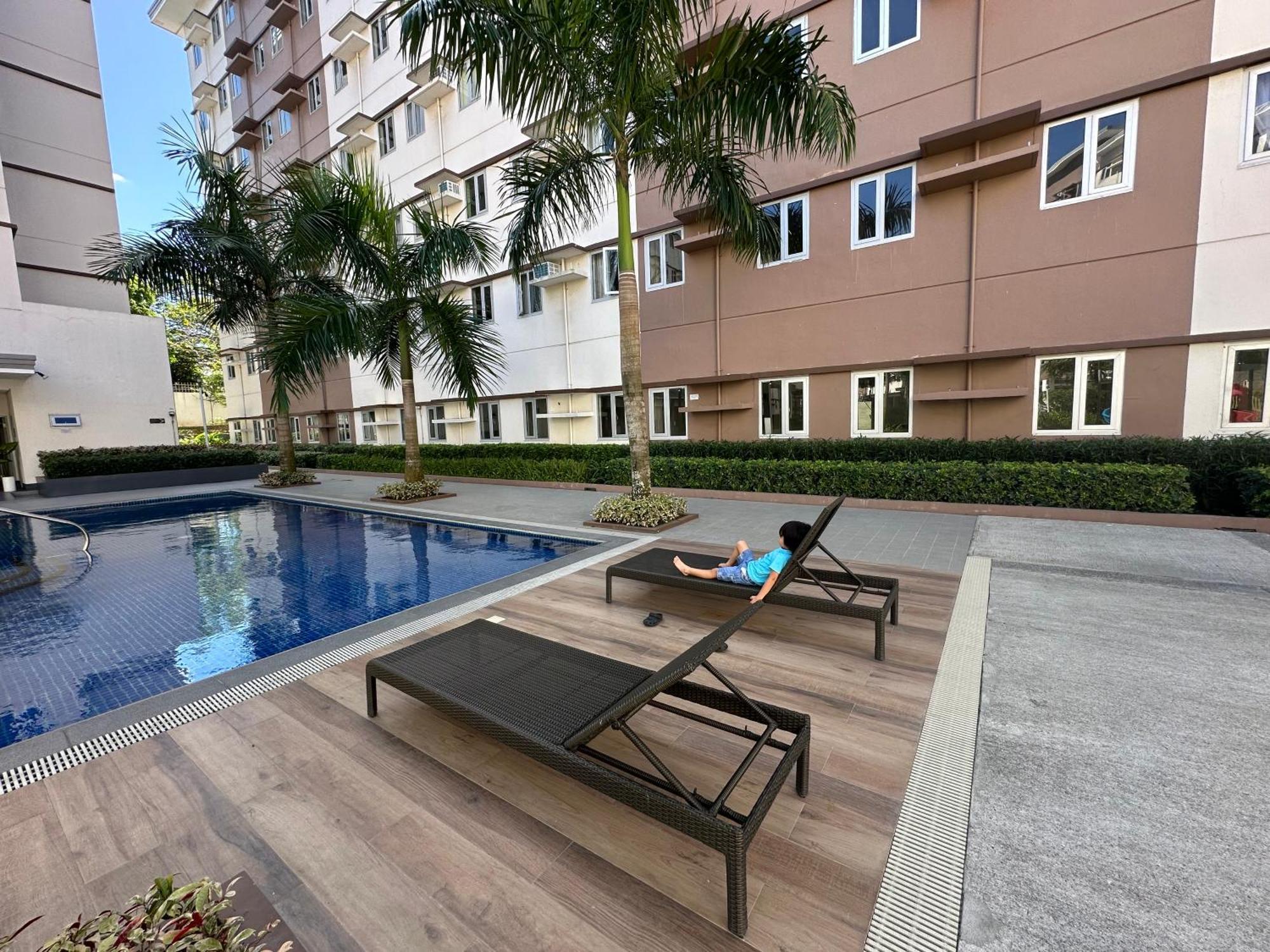 Starlight Suites Trece Martires Exteriér fotografie