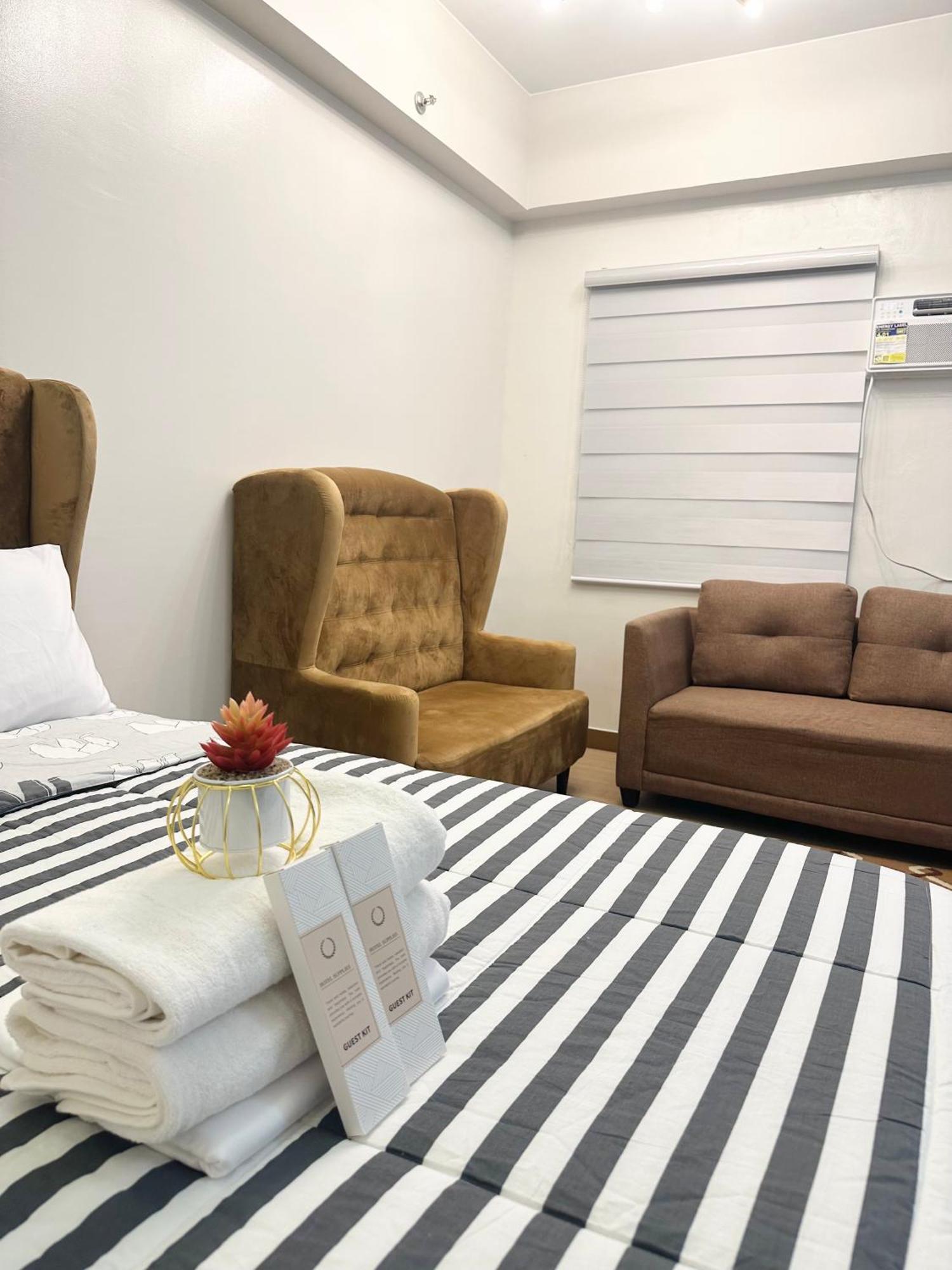 Starlight Suites Trece Martires Exteriér fotografie
