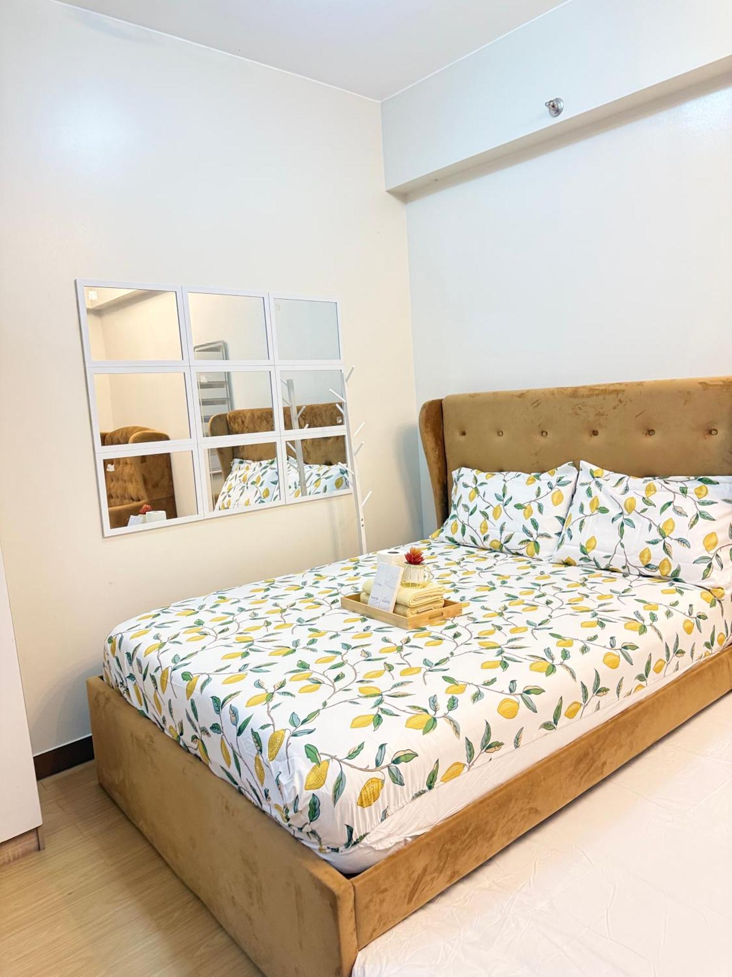 Starlight Suites Trece Martires Exteriér fotografie